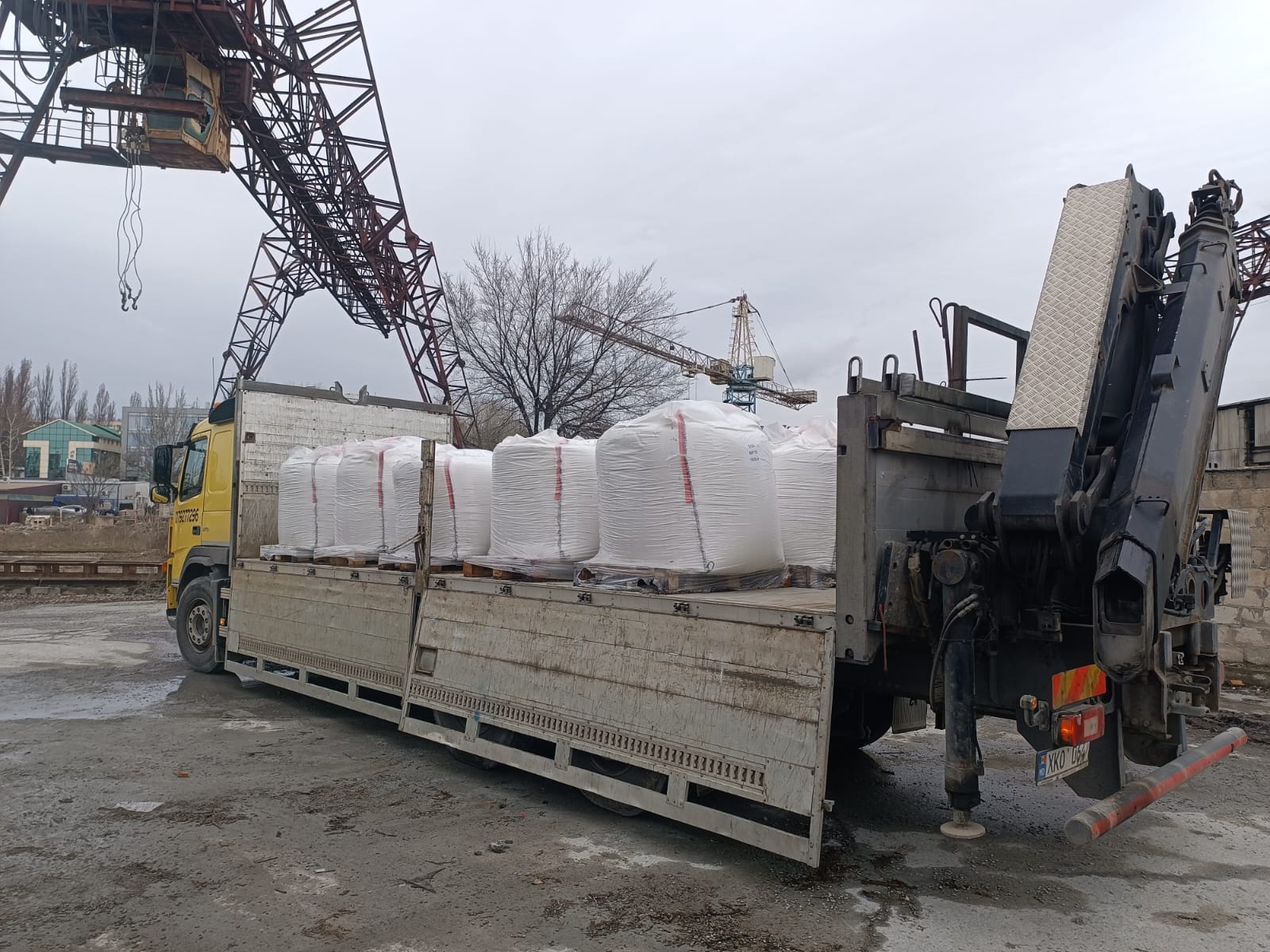 Transport materiale construcție